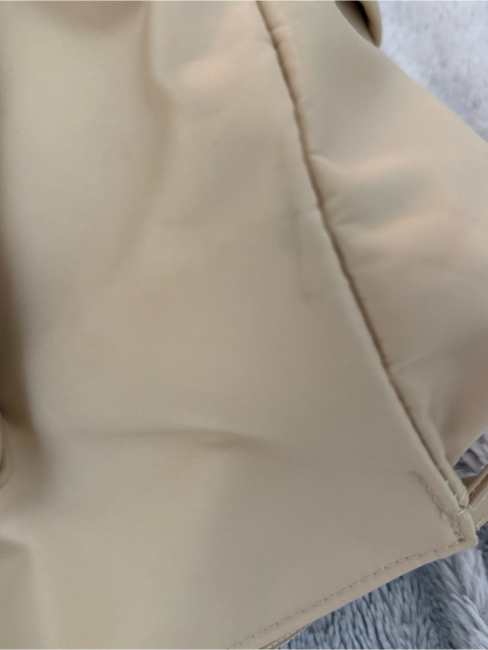 Beis Commuter Duffle in Beige - Picture 8 of 8
